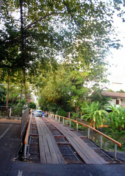 lumpini elevated bike path6
