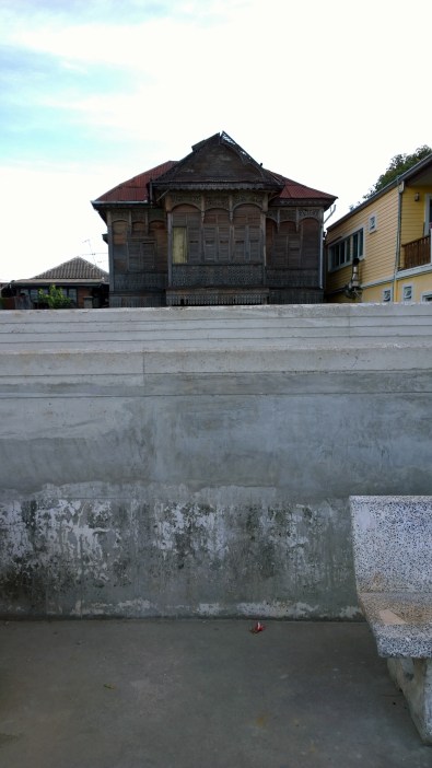 gingerbread house on chaophraya river now