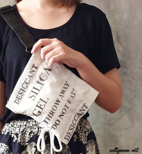diy silica gel packet handbag by saltymom.net.jpg